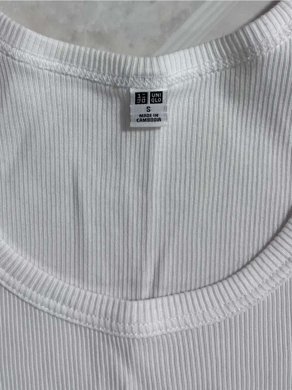 UNIQLO Ribbed Tank Top - Picture 3 of 3